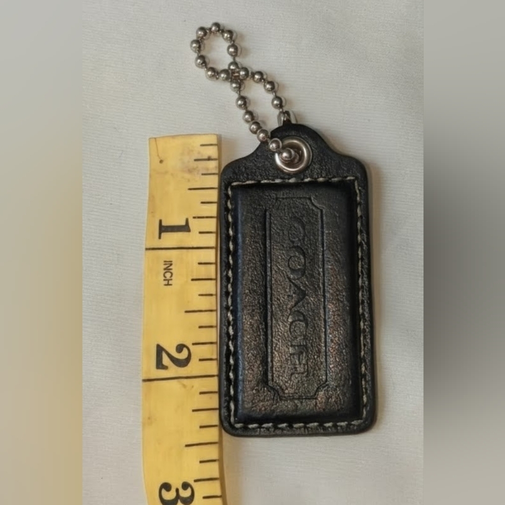 🌺Coach Black Leather Tag with Silver Chain - Picture 4 of 4